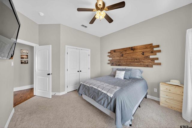 2621 Anderson County Rd 2212, Palestine, TX 75803