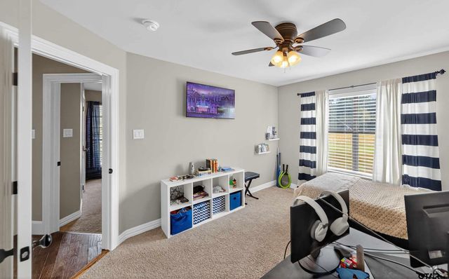 2621 Anderson County Rd 2212, Palestine, TX 75803