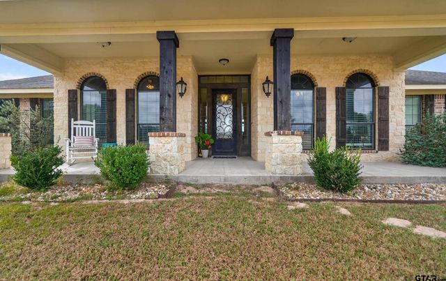 2621 Anderson County Rd 2212, Palestine, TX 75803