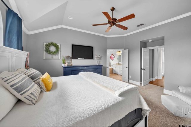 2621 Anderson County Rd 2212, Palestine, TX 75803