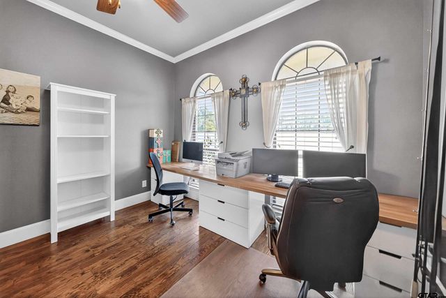 2621 Anderson County Rd 2212, Palestine, TX 75803