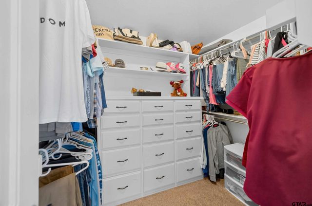 2621 Anderson County Rd 2212, Palestine, TX 75803