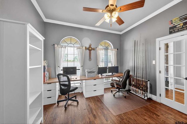 2621 Anderson County Rd 2212, Palestine, TX 75803