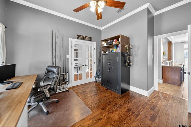 2621 Anderson County Rd 2212, Palestine, TX 75803