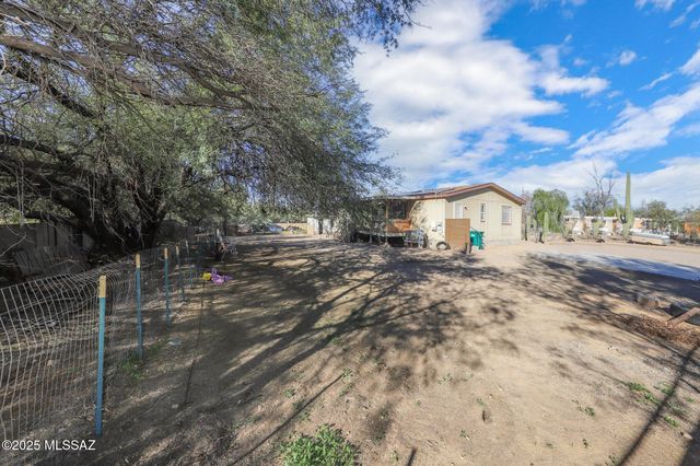 9301 W Bruce Street, Tucson, AZ 85735