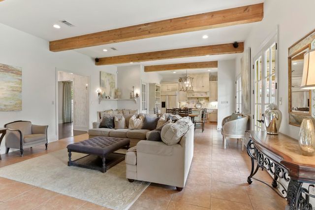 10753 Oakline Dr, Baton Rouge, LA 70809