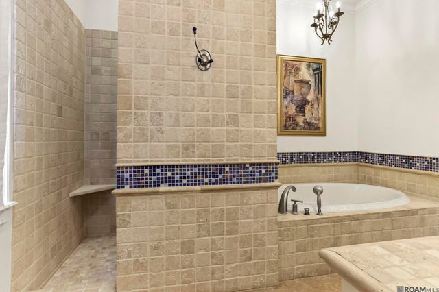 10753 Oakline Dr, Baton Rouge, LA 70809