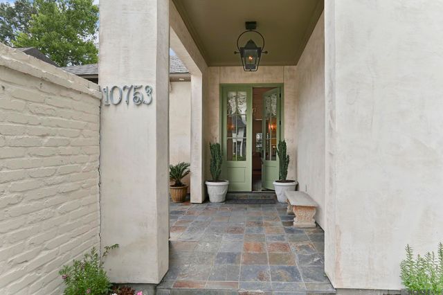 10753 Oakline Dr, Baton Rouge, LA 70809