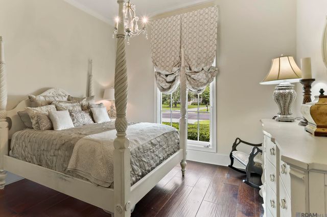 10753 Oakline Dr, Baton Rouge, LA 70809