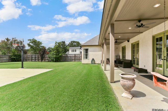 10753 Oakline Dr, Baton Rouge, LA 70809