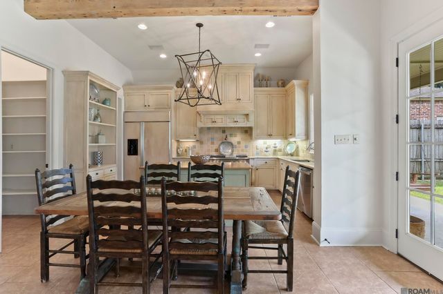 10753 Oakline Dr, Baton Rouge, LA 70809