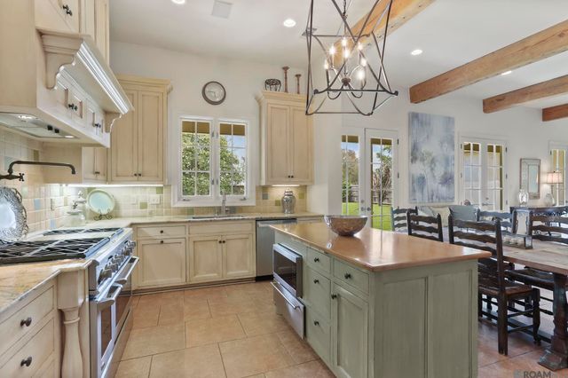 10753 Oakline Dr, Baton Rouge, LA 70809