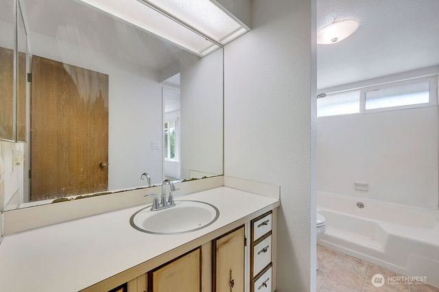 4298 SE Basswood, Port Orchard, WA 98366