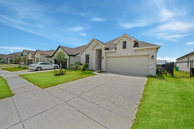 7623 Coral Lake Drive, Cypress, TX 77433