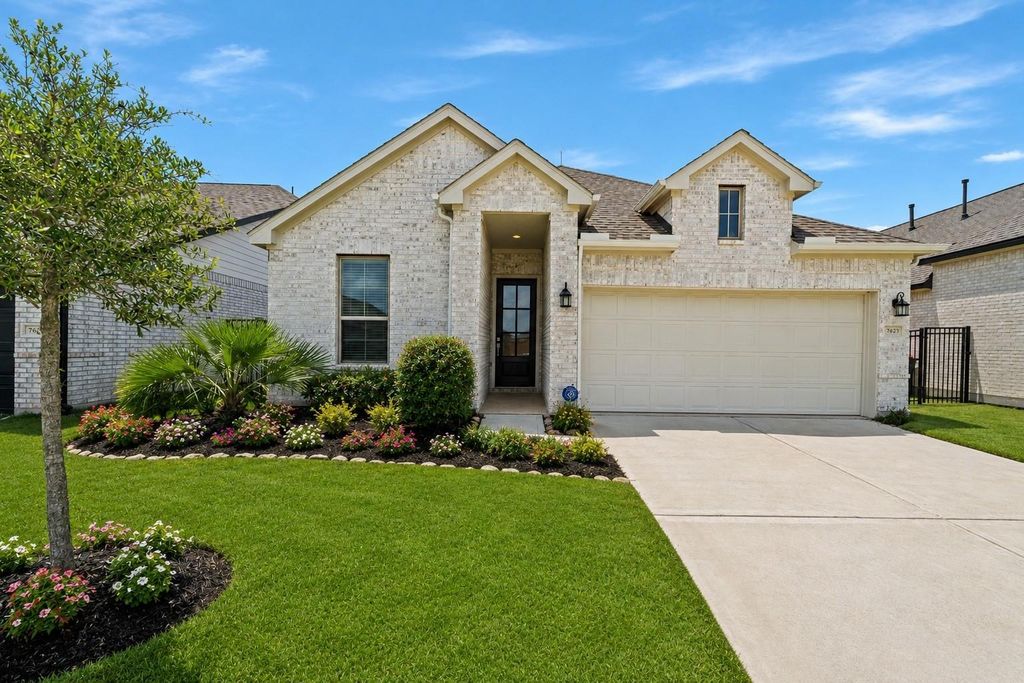 7623 Coral Lake Drive, Cypress, TX 77433