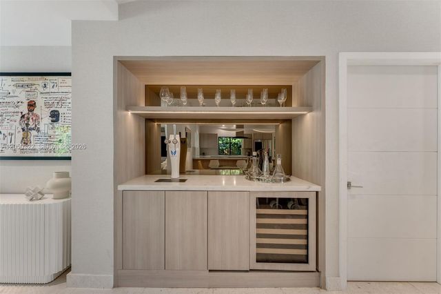 771 Fairway Dr, Miami Beach, FL 33141