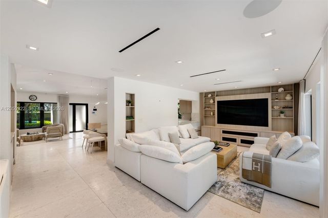 771 Fairway Dr, Miami Beach, FL 33141