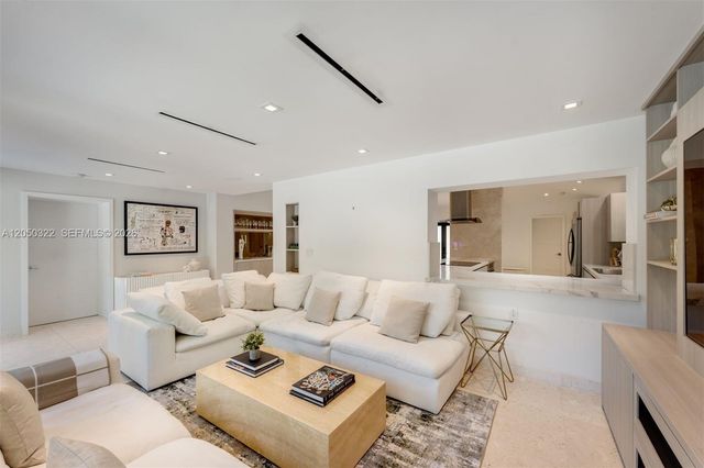 771 Fairway Dr, Miami Beach, FL 33141