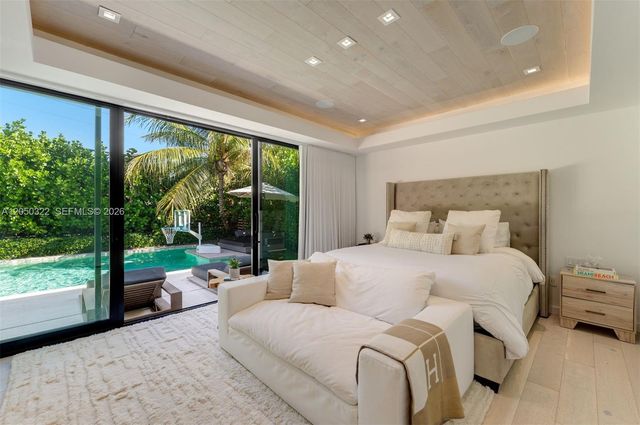 771 Fairway Dr, Miami Beach, FL 33141