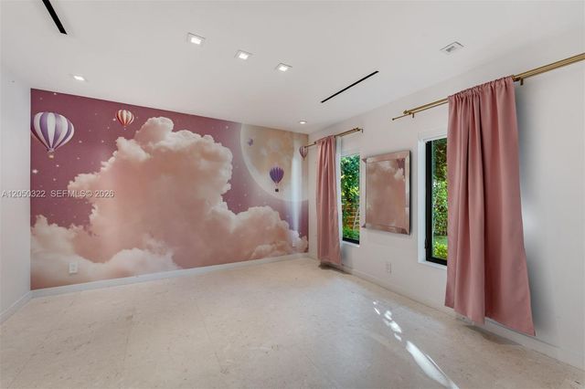 771 Fairway Dr, Miami Beach, FL 33141
