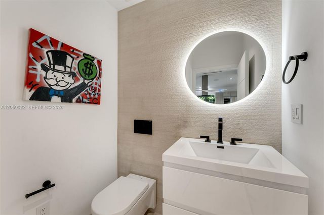 771 Fairway Dr, Miami Beach, FL 33141