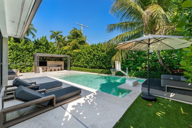 771 Fairway Dr, Miami Beach, FL 33141