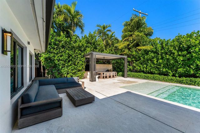 771 Fairway Dr, Miami Beach, FL 33141