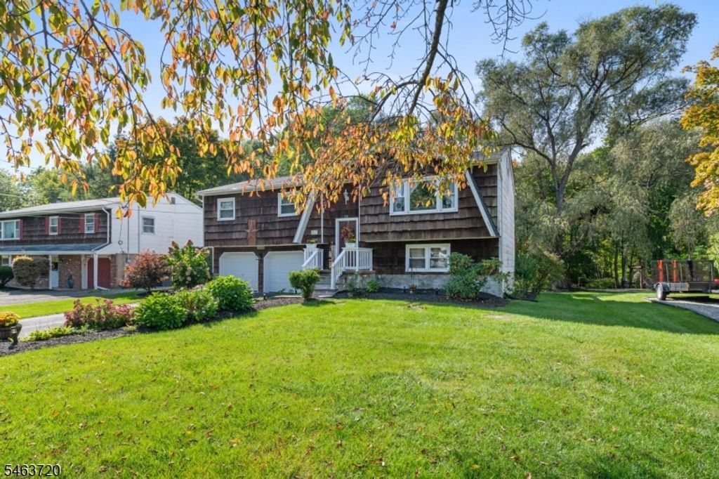 30 Gwyneth Rd, West Milford Twp., NJ 07480 — exterior