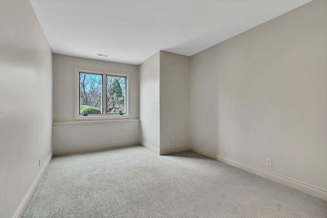 3 N Stagecoach Ct, Wichita, KS 67230