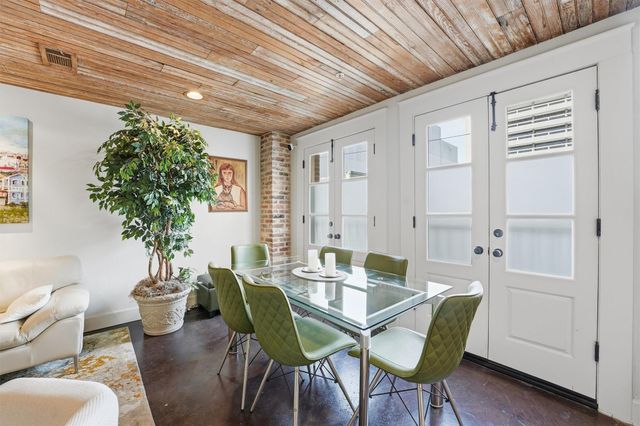 2214 Post Office Street 1A, Galveston, TX 77550