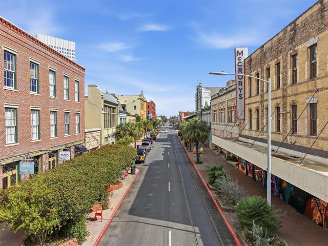 2214 Post Office Street 1A, Galveston, TX 77550