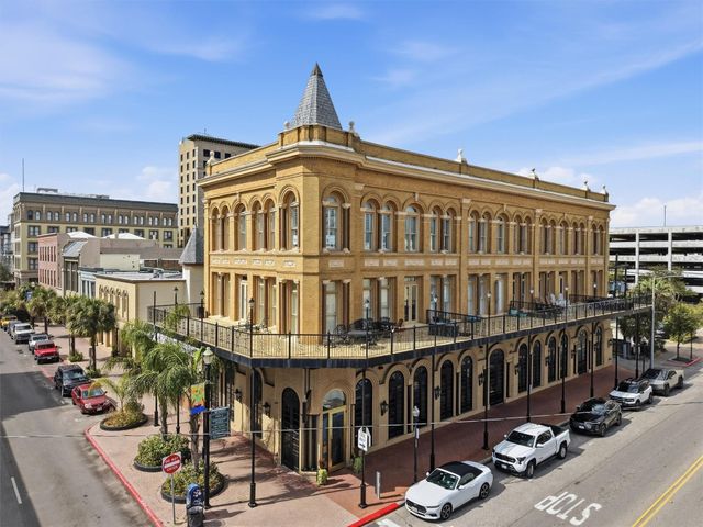 2214 Post Office Street 1A, Galveston, TX 77550