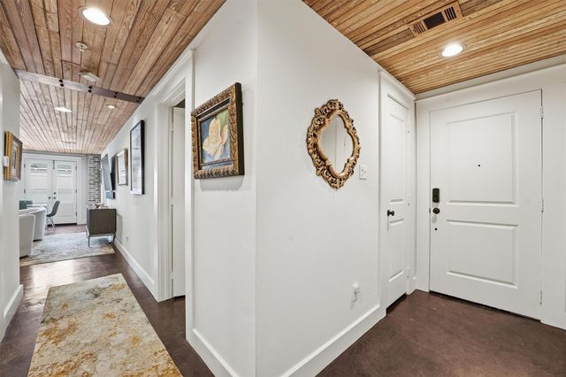 2214 Post Office Street 1A, Galveston, TX 77550