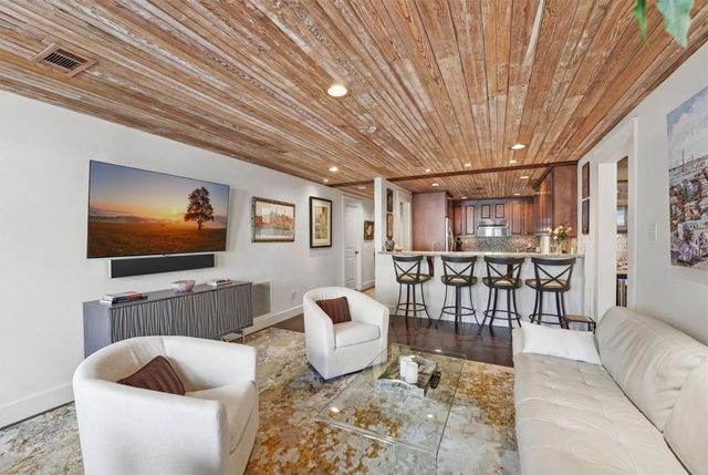 2214 Post Office Street 1A, Galveston, TX 77550