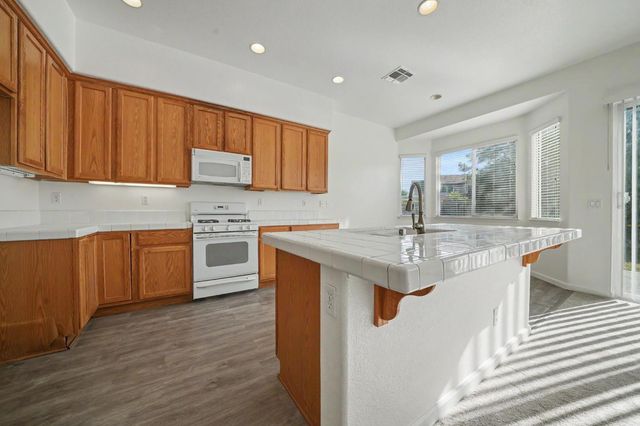 9721 Sand Hollow Way, Elk Grove, CA 95757