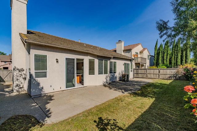 9721 Sand Hollow Way, Elk Grove, CA 95757