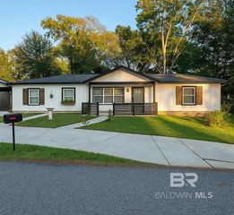 1800 Elaine Avenue, Bay Minette, AL 36507