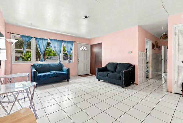 440 Flagstaff Lane, Hoffman Estates, IL 60169
