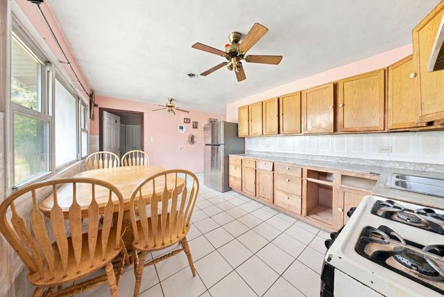 440 Flagstaff Lane, Hoffman Estates, IL 60169