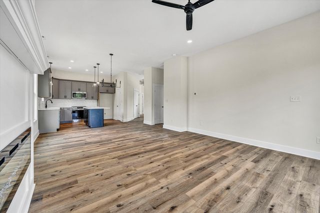115 Retreat LN, Huddleston, VA 24104