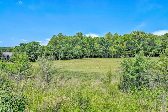 115 Retreat LN, Huddleston, VA 24104