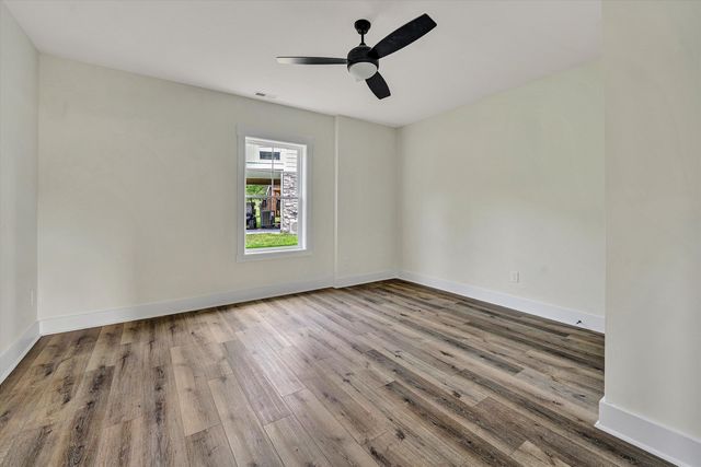 115 Retreat LN, Huddleston, VA 24104
