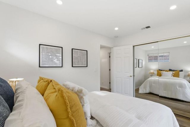 1914 Newman Place, Mountain View, CA 94043