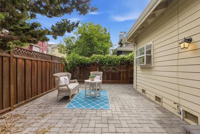 1914 Newman Place, Mountain View, CA 94043