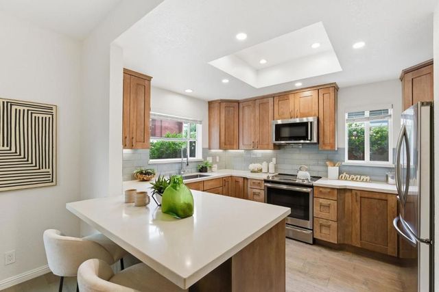 1914 Newman Place, Mountain View, CA 94043