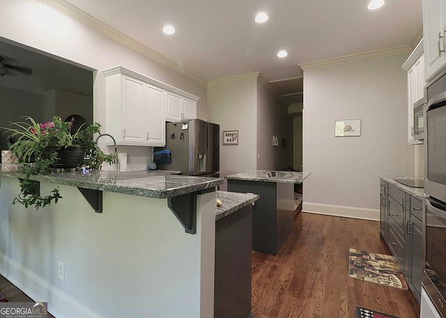 4684 Martins Crossing West Drive, Flowery Branch, GA 30542