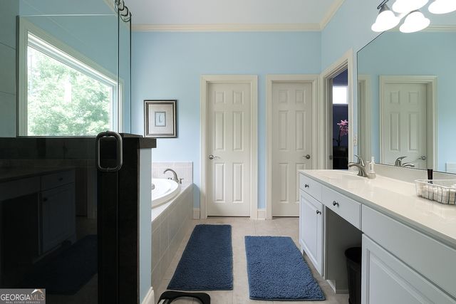 4684 Martins Crossing West Drive, Flowery Branch, GA 30542