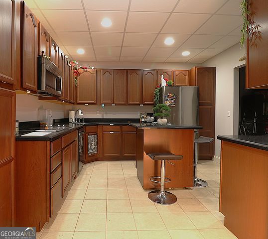 4684 Martins Crossing West Drive, Flowery Branch, GA 30542