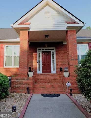 4684 Martins Crossing West Drive, Flowery Branch, GA 30542