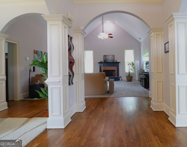 4684 Martins Crossing West Drive, Flowery Branch, GA 30542